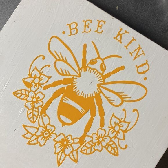 8 x 8 Wooden Panel Stand Alone Box Bee Kind Homemade/Handcrafted - Picture 2 of 5